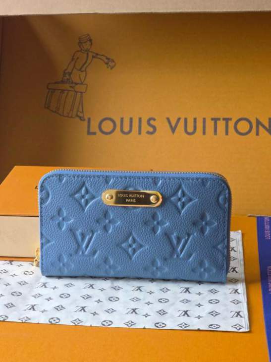Picture of Louis Vuitton Wallets _SKUfw233561264fw